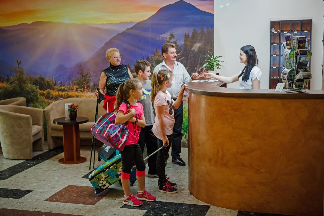 Отель Hotel Wiosna Рабка